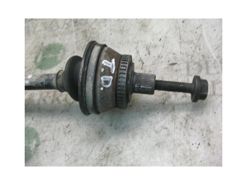 Recambio de transmision trasera derecha para audi a8 (d2) 4.2 quattro referencia OEM IAM 4D0501203E  