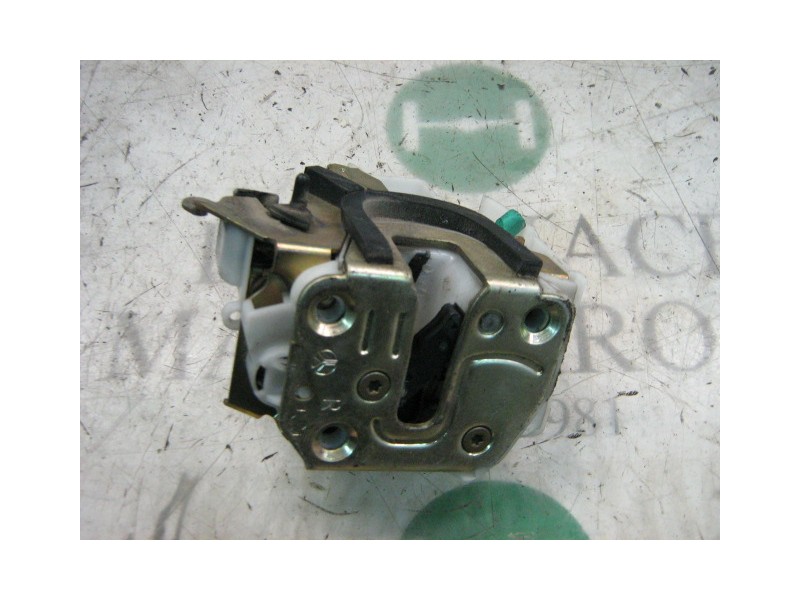 Recambio de cerradura puerta trasera derecha para nissan primera berlina (p11) gx referencia OEM IAM   