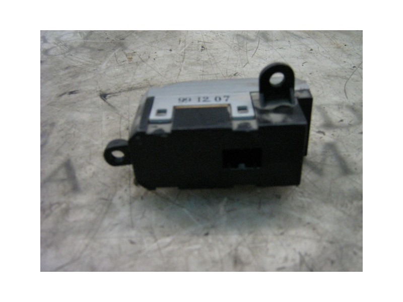 Recambio de mando multifuncion para hyundai coupe (rd) 1.6 fx referencia OEM IAM 9451027050 9451027050 