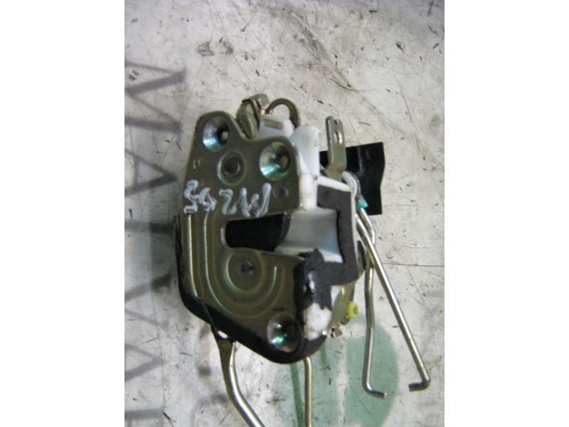 Recambio de cerradura puerta delantera derecha para hyundai coupe (rd) 1.6 fx referencia OEM IAM 8132027000  