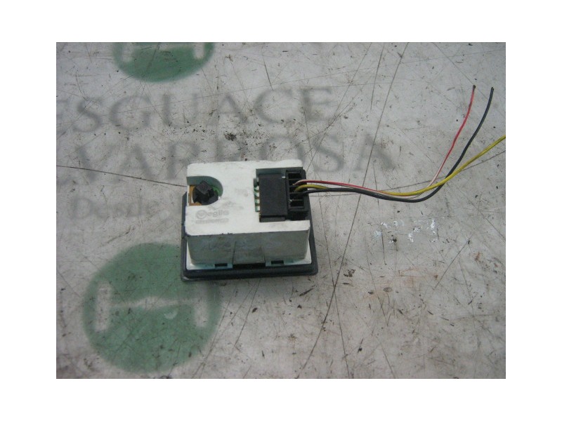 Recambio de mando multifuncion para nissan trade 100 referencia OEM IAM   