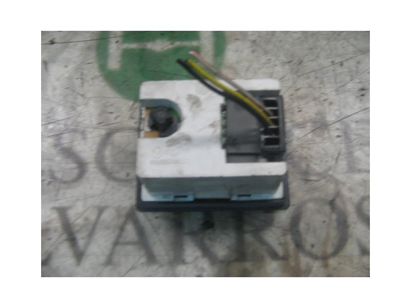 Recambio de mando multifuncion para nissan trade 100 referencia OEM IAM   