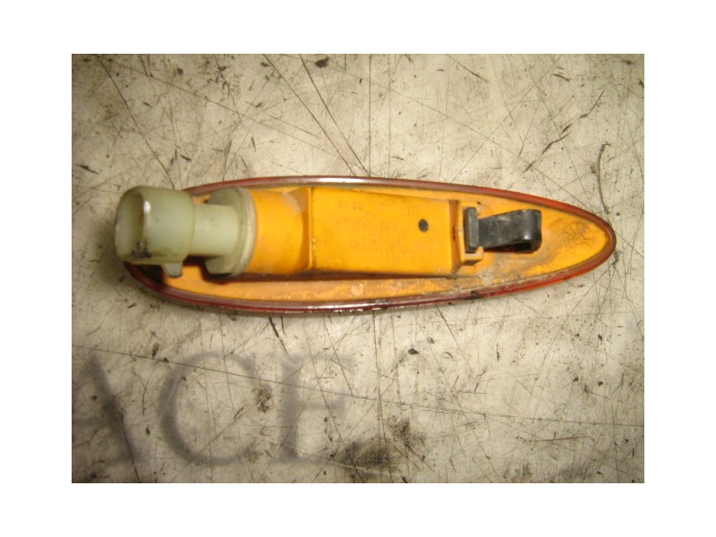 Recambio de piloto lateral izquierdo para fiat bravo (182) 2.0 20v cat referencia OEM IAM 46442187  