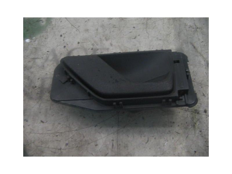 Recambio de maneta interior trasera derecha para peugeot 405 berlina gr exclusive referencia OEM IAM   