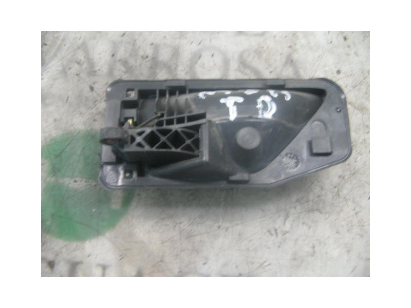 Recambio de maneta interior trasera derecha para peugeot 405 berlina gr exclusive referencia OEM IAM   
