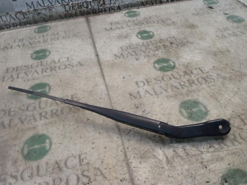 Recambio de brazo limpia delantero derecho para opel meriva 1.7 16v cdti cat referencia OEM IAM   