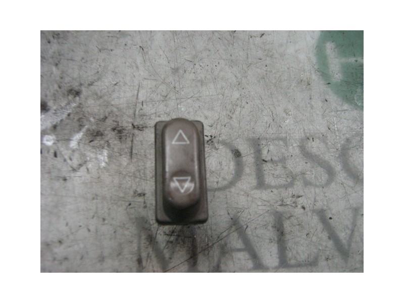 Recambio de mando elevalunas trasero izquierdo para peugeot 306 berlina 3/5 puertas (s1) xt referencia OEM IAM   