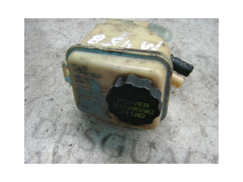 Recambio de deposito servo para hyundai coupe (j2) 1.6 fx coupe referencia OEM IAM 5715029014  