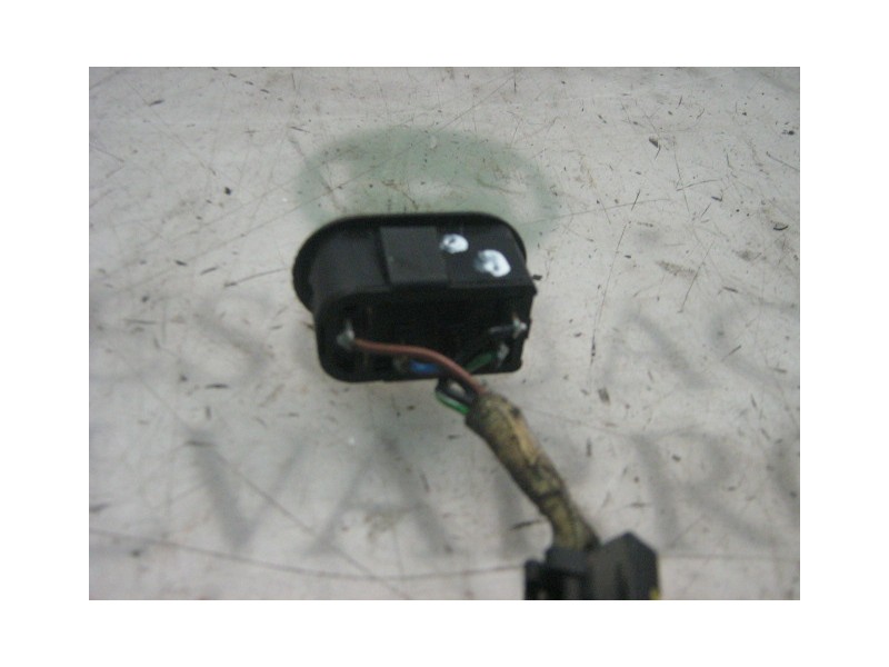 Recambio de mando elevalunas delantero derecho para opel corsa b viva referencia OEM IAM   