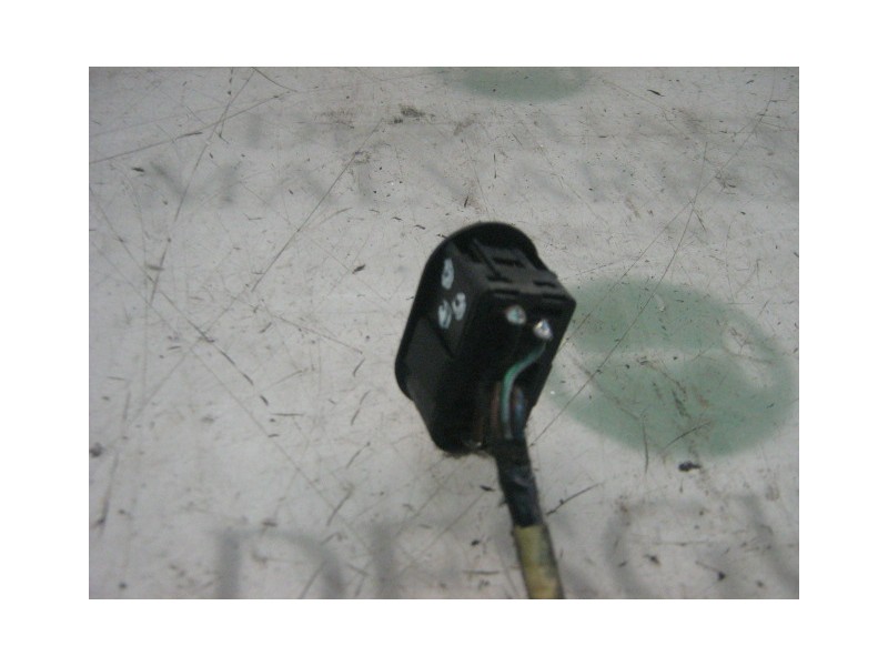 Recambio de mando elevalunas trasero izquierdo para opel corsa b viva referencia OEM IAM   