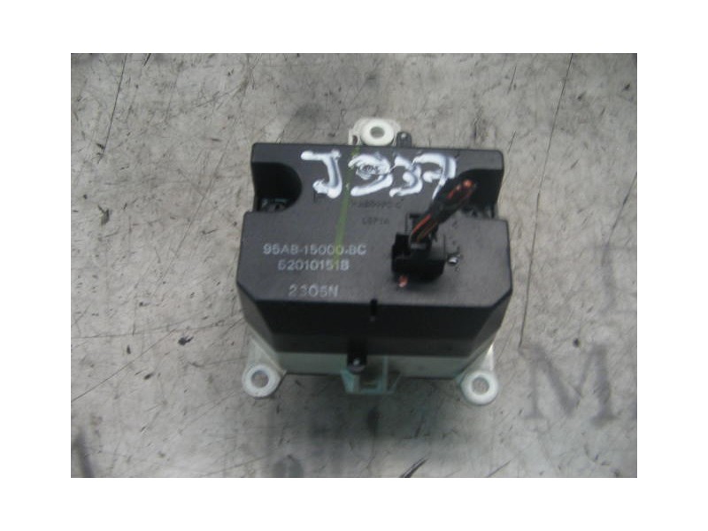 Recambio de mando multifuncion para ford escort berl./turnier atlanta berlina referencia OEM IAM   