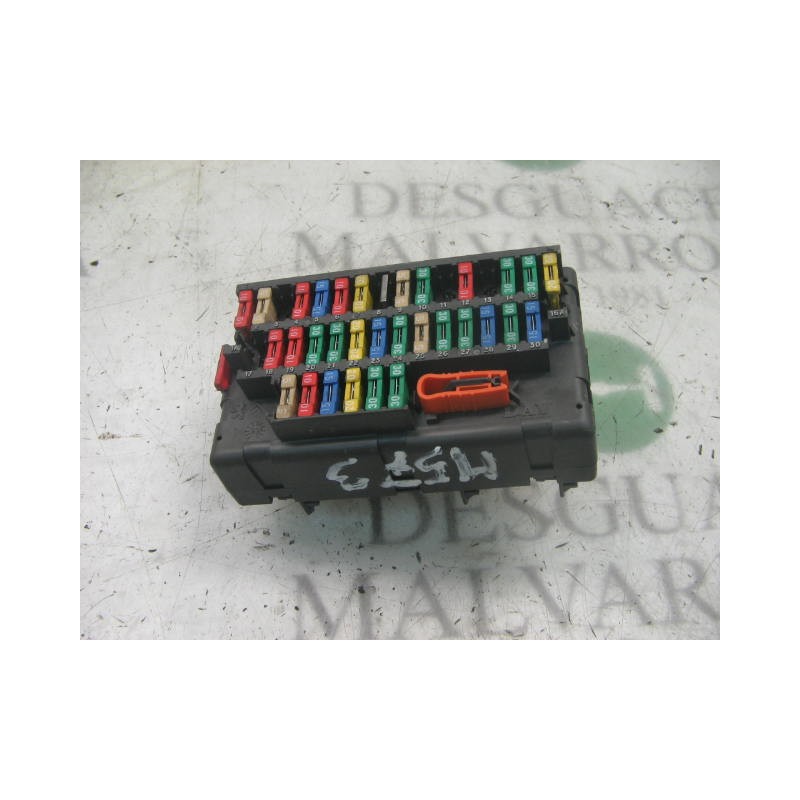 Recambio de caja reles / fusibles para peugeot 405 berlina gl exclusive referencia OEM IAM   