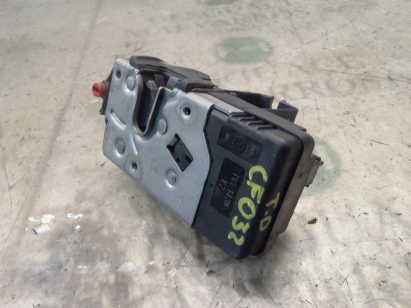 Recambio de cerradura puerta trasera derecha para opel meriva 1.7 16v cdti cat referencia OEM IAM   