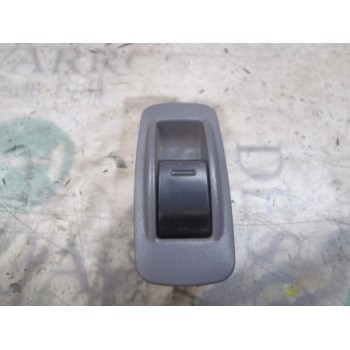 MANDO ELEVALUNAS TRASERO DERECHO 8481012080 