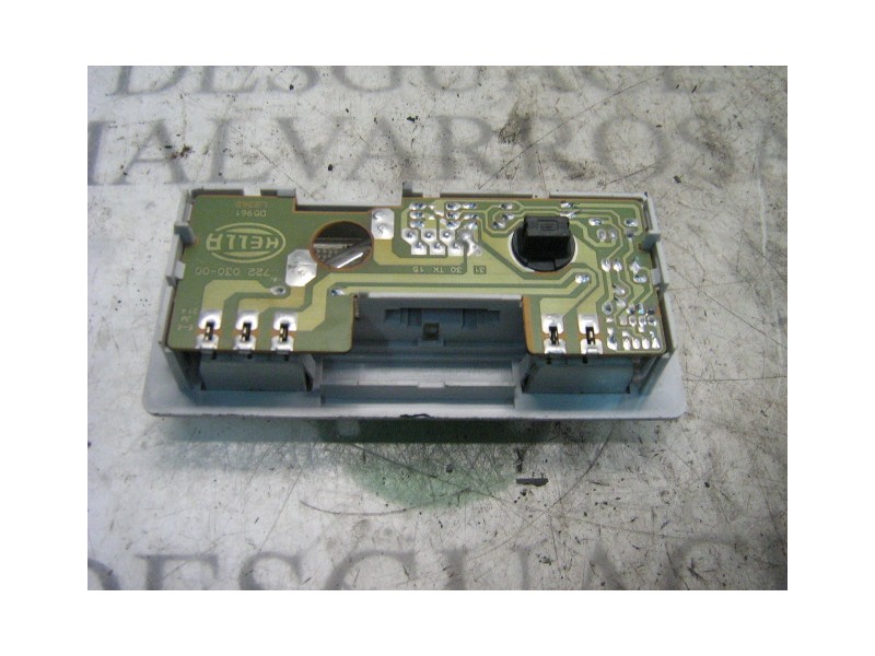 Recambio de piloto interior para volkswagen golf iii berlina (1h1) cl referencia OEM IAM   