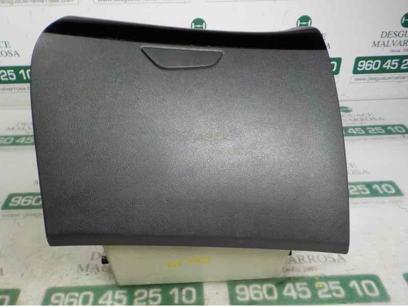 Recambio de guantera para renault captur 1.2 tce energy referencia OEM IAM 685004846R  