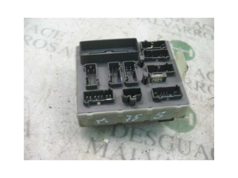 Recambio de caja reles / fusibles para ford focus berlina (cak) ghia referencia OEM IAM   