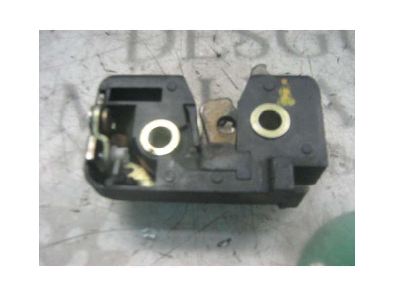 Recambio de cerradura maletero / porton para ford fiesta berl./courier 1.3 cat referencia OEM IAM   