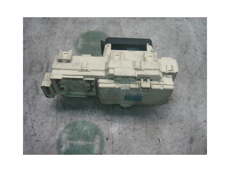 Recambio de caja reles / fusibles para mazda mx-3 (ec) 1.9 v6 24v referencia OEM IAM   