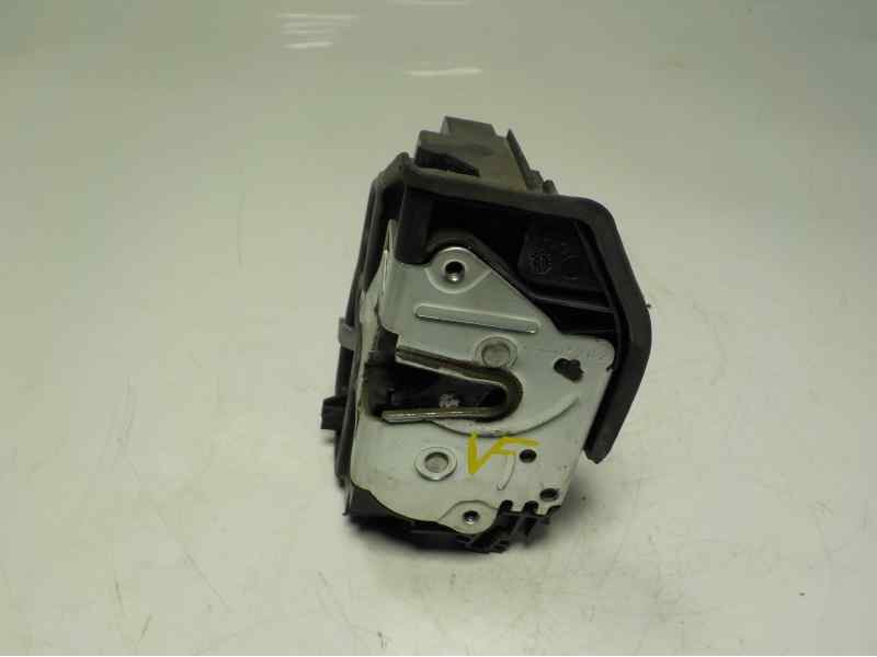 Recambio de cerradura puerta delantera derecha para bmw serie 1 lim. (f20) 2.0 turbodiesel referencia OEM IAM 51217202144 720215