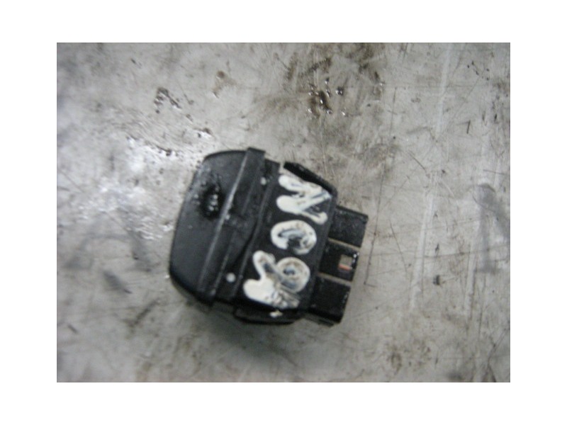 Recambio de mando elevalunas delantero derecho para citroën xsara berlina 1.9 td sx referencia OEM IAM   