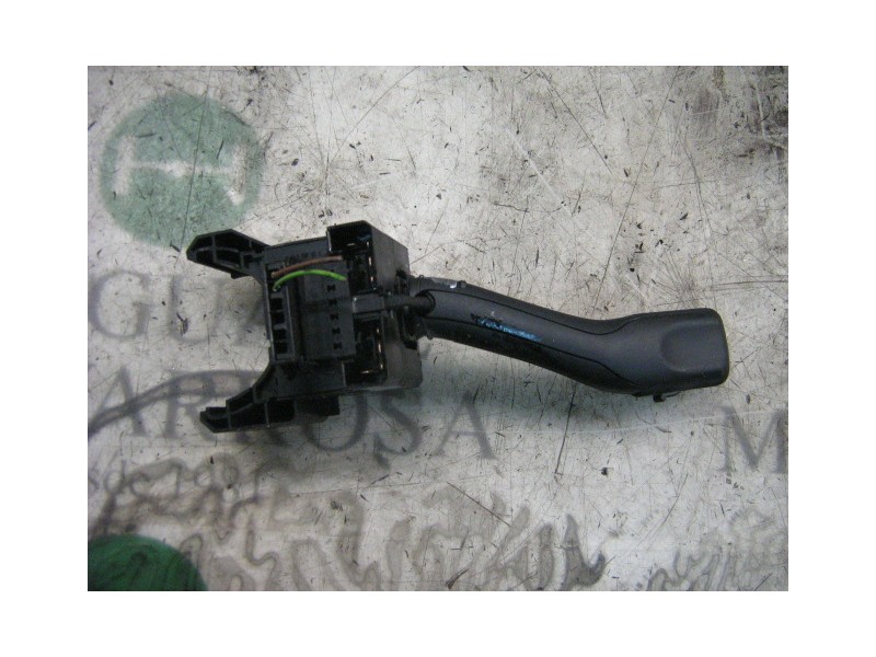 Recambio de mando limpia para seat leon (1m1) sports limited referencia OEM IAM   