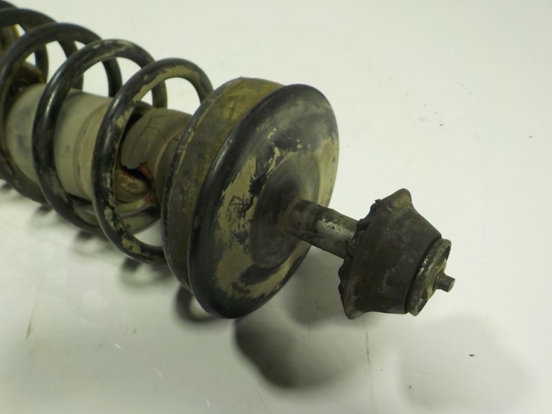 Recambio de amortiguador trasero izquierdo para volkswagen golf ii (191/193) 1.8 referencia OEM IAM   