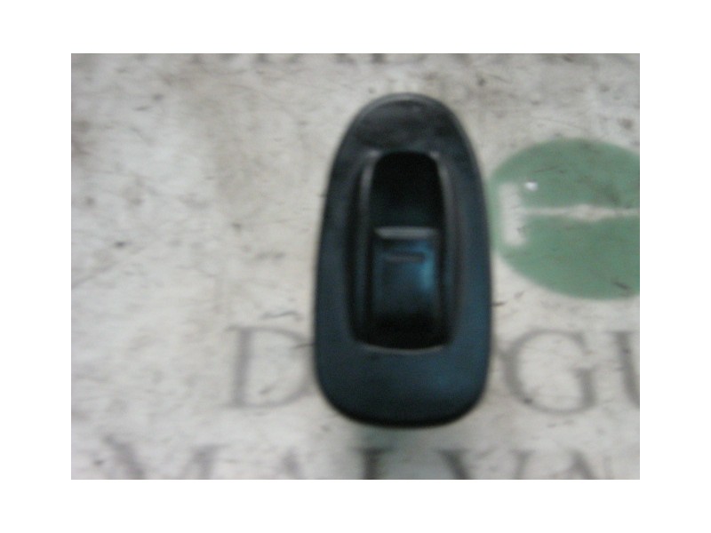 Recambio de mando elevalunas trasero izquierdo para kia shuma 1.5 ls berlina portón referencia OEM IAM   