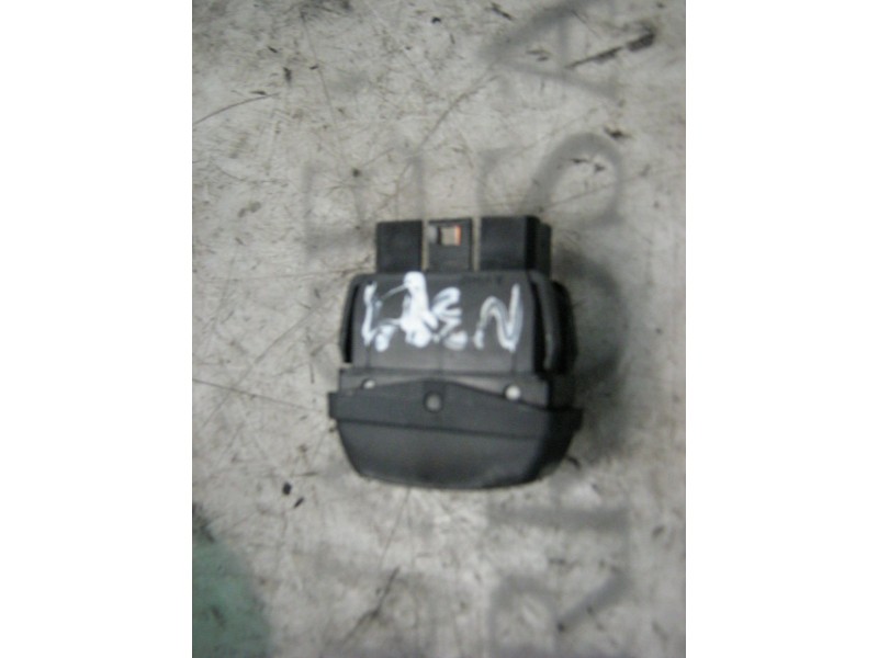 Recambio de mando elevalunas delantero izquierdo para citroën xsara berlina 1.9 turbodiesel referencia OEM IAM   