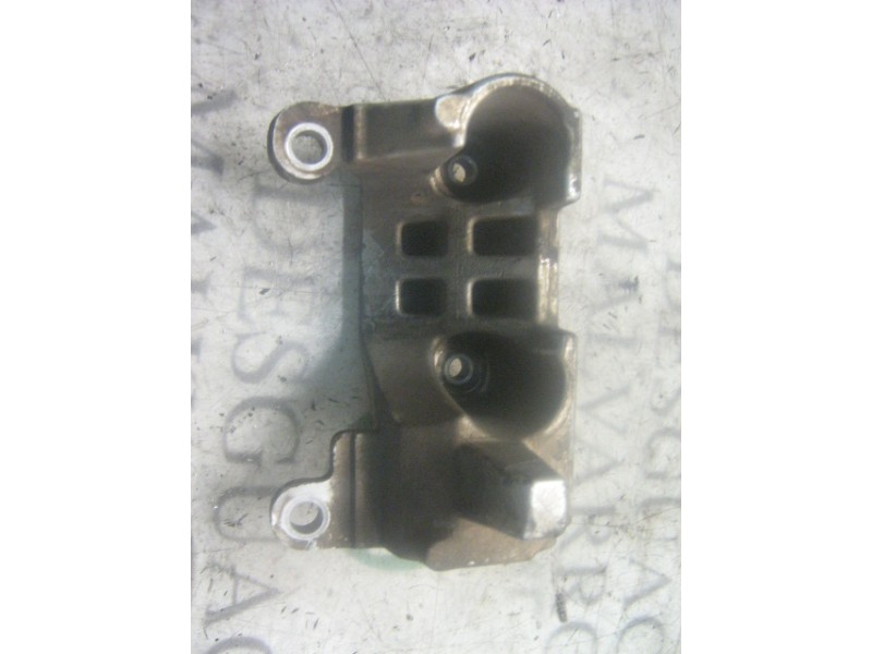 Recambio de soporte cambio para citroën xsara coupe 2.0 hdi vtr referencia OEM IAM   