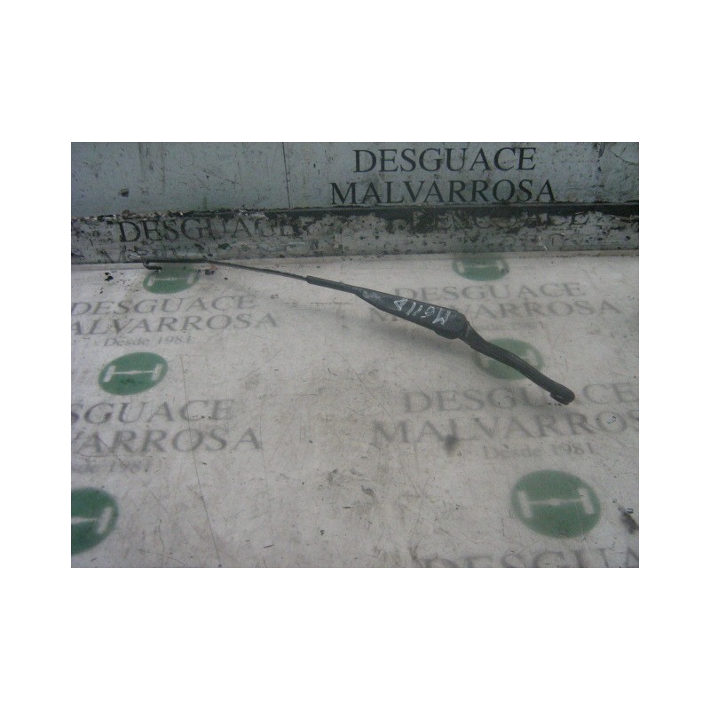 Recambio de brazo limpia delantero derecho para peugeot 106 (s1) 1.4 diesel cat referencia OEM IAM   