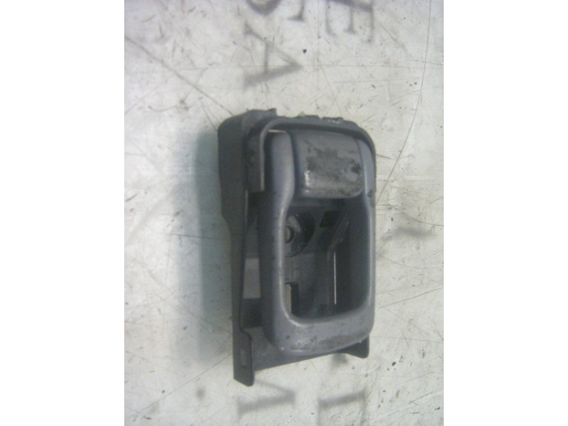 Recambio de maneta interior delantera izquierda para nissan vanette cargo vanette cargo caja cerrada referencia OEM IAM   
