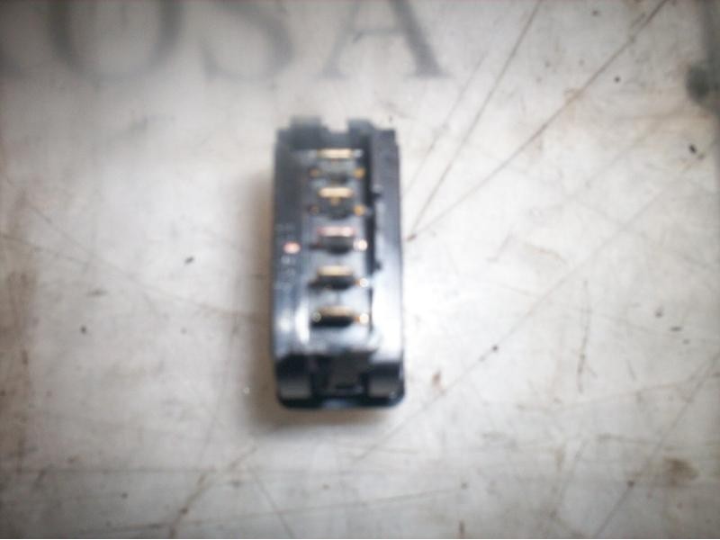 Recambio de mando elevalunas delantero izquierdo para peugeot 306 berlina 3/5 puertas (s1) graffic referencia OEM IAM   