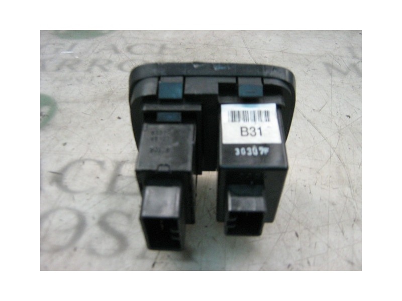 Recambio de mando limpia trasero para hyundai accent (lc) gls referencia OEM IAM 9337025000CA  