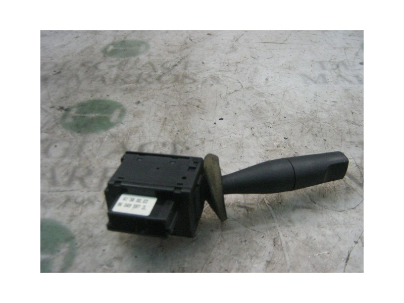 Recambio de mando limpia para citroën saxo 1.1 sx referencia OEM IAM   