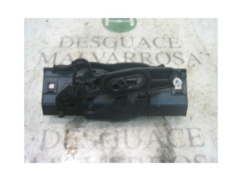 Recambio de maneta porton para peugeot 206 berlina xr referencia OEM IAM   