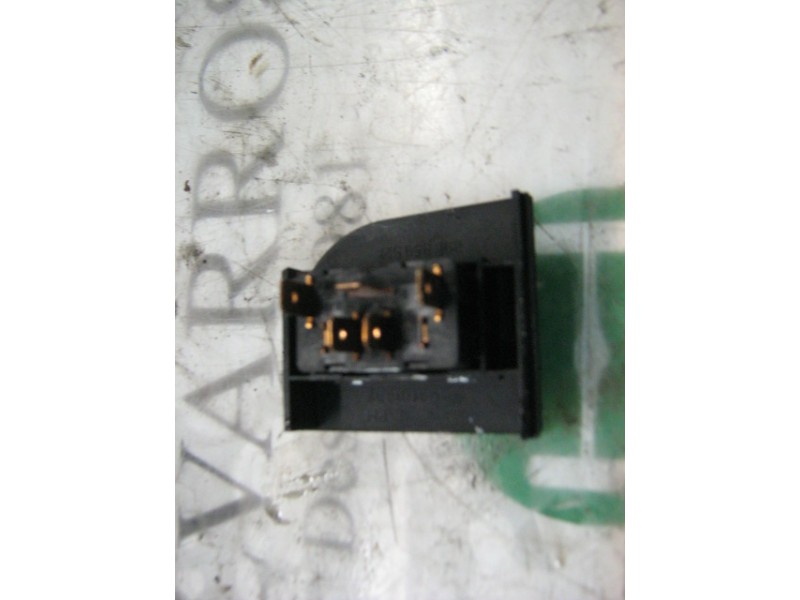 Recambio de mando elevalunas delantero derecho para audi 80/90 (811/813/853) 2.0 referencia OEM IAM   