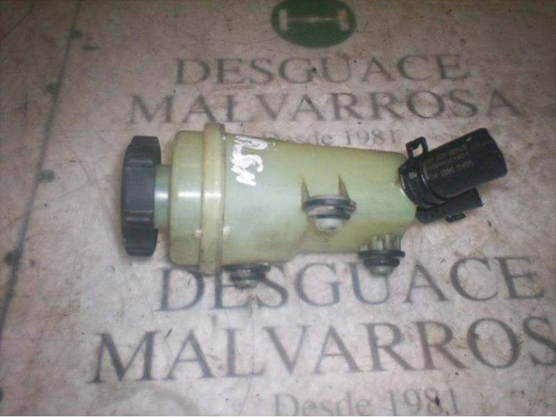Recambio de deposito servo para ford focus berlina (cak) ghia referencia OEM IAM   
