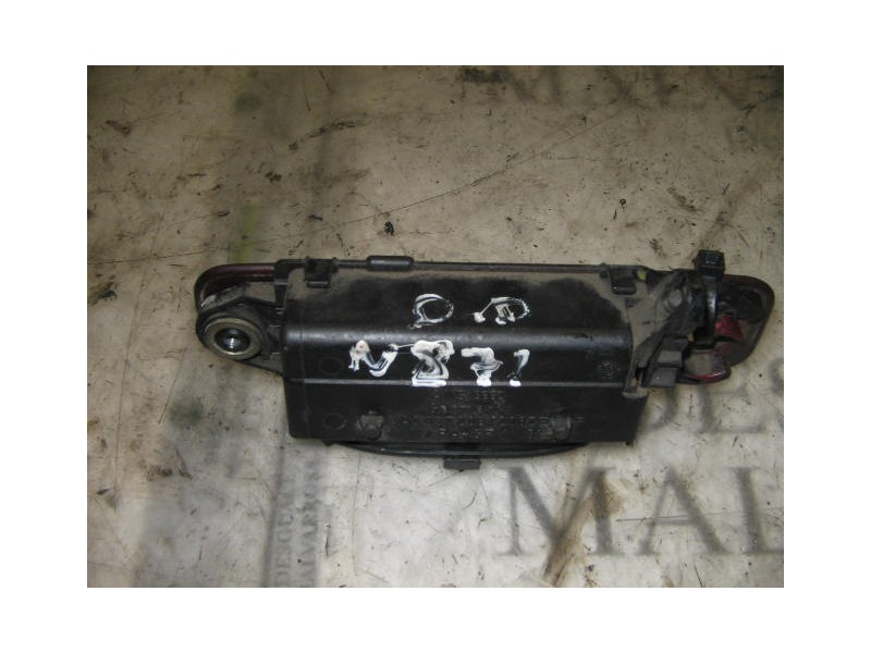 Recambio de maneta exterior delantera derecha para audi a4 berlina (b5) 2.6 referencia OEM IAM 8D0837208A3FZ  