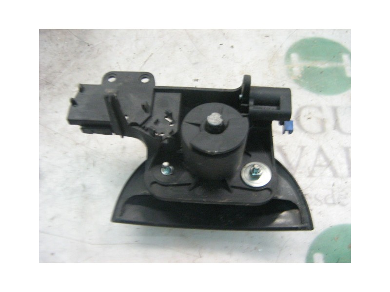 Recambio de maneta porton para opel corsa c comfort referencia OEM IAM   