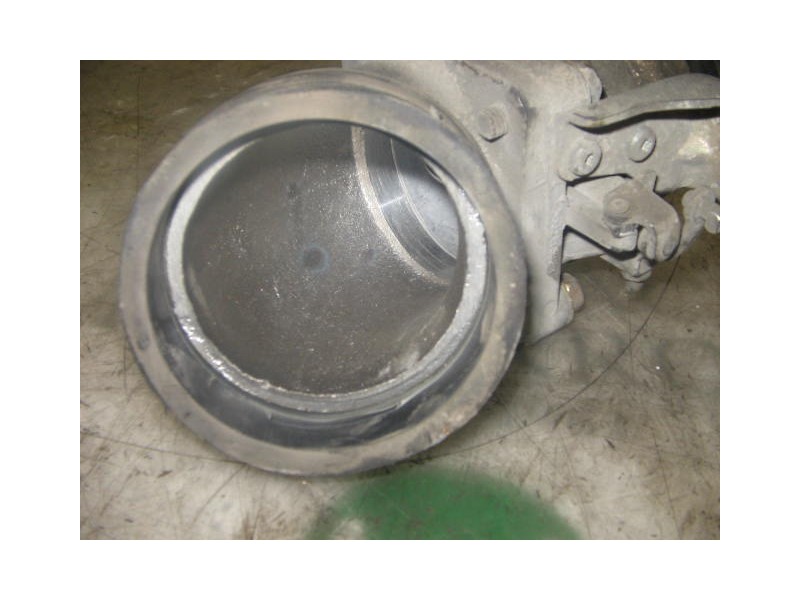 Recambio de caja mariposa para nissan trade 100 referencia OEM IAM   