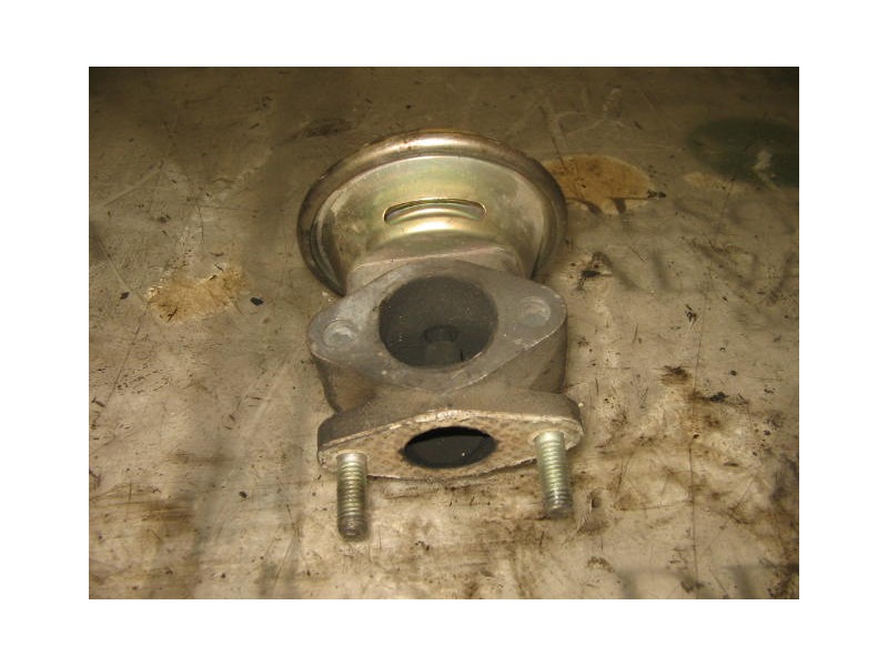 Recambio de valvula egr para nissan trade 100 referencia OEM IAM   