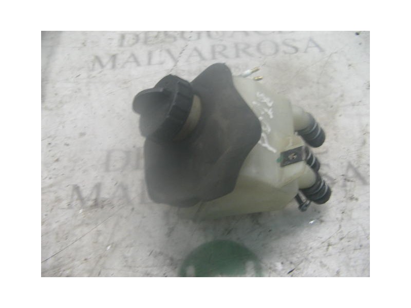 Recambio de deposito servo para nissan trade 100 referencia OEM IAM   