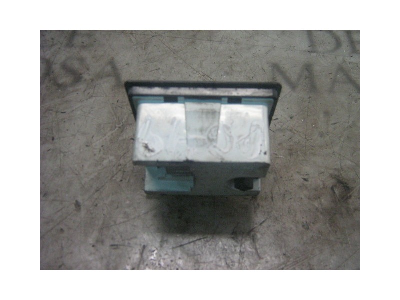 Recambio de mando multifuncion para nissan trade 100 referencia OEM IAM   