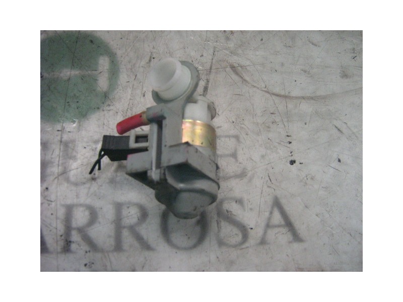 Recambio de bomba limpia para nissan trade 100 referencia OEM IAM   