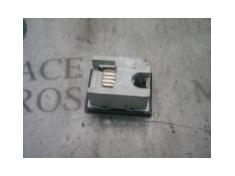 Recambio de mando multifuncion para nissan trade 100 referencia OEM IAM   