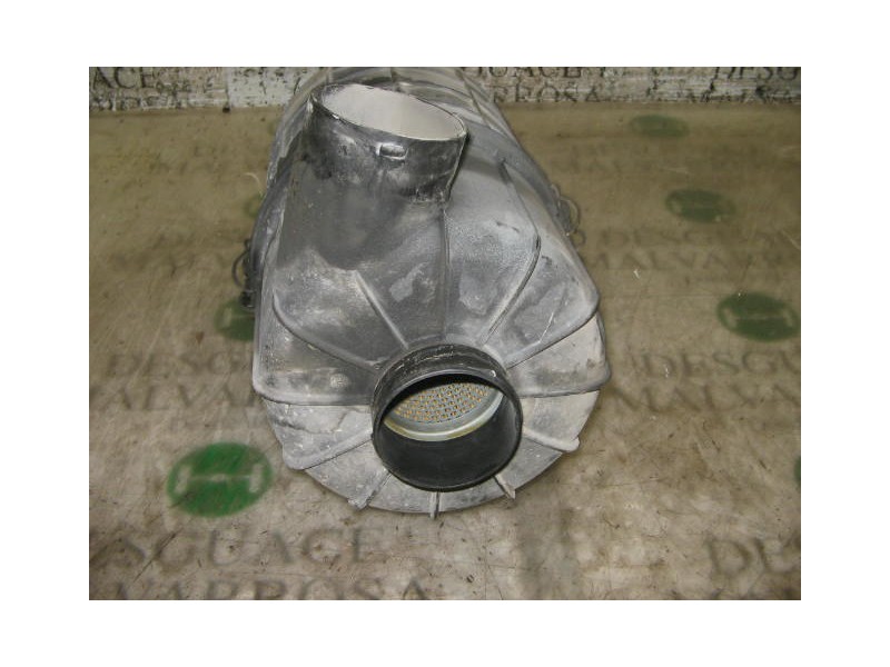 Recambio de filtro aire para nissan trade 100 referencia OEM IAM   