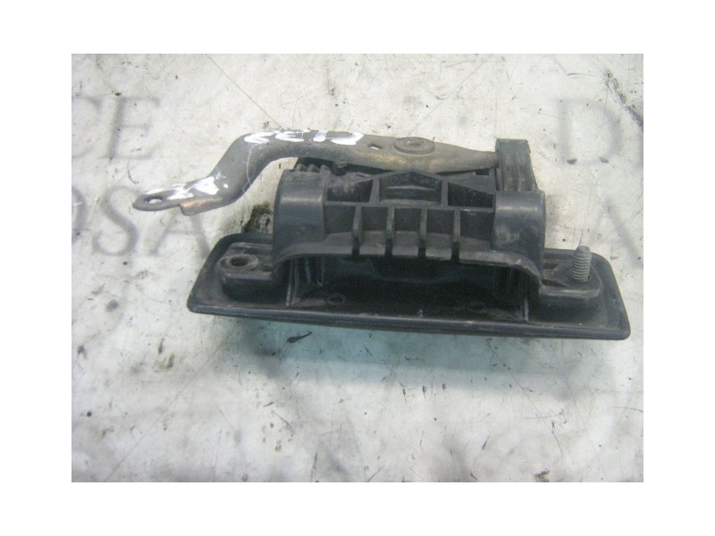 Recambio de maneta exterior delantera izquierda para peugeot 205 berlina 1.8 diesel referencia OEM IAM   