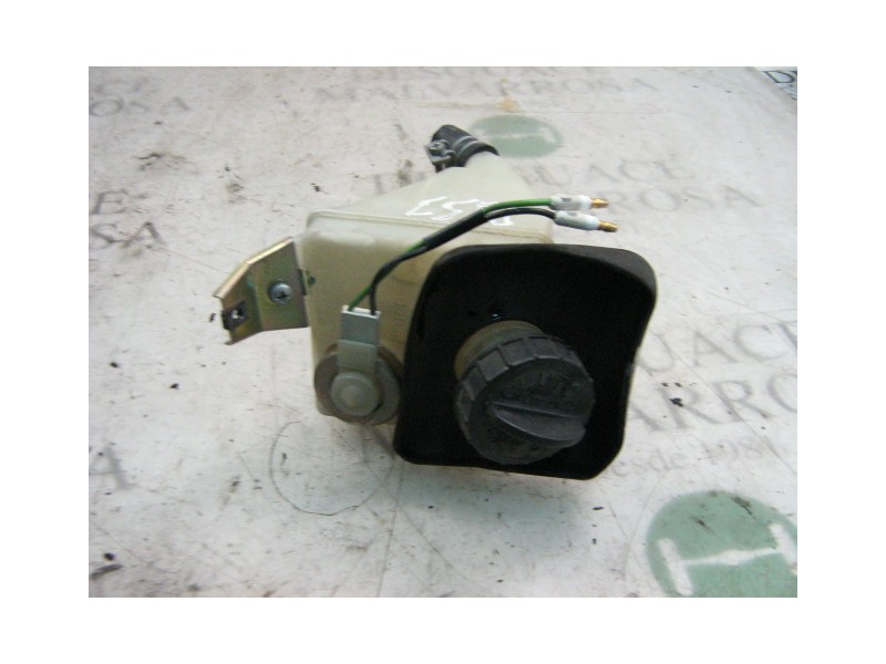 Recambio de deposito servo para nissan trade 100 referencia OEM IAM   
