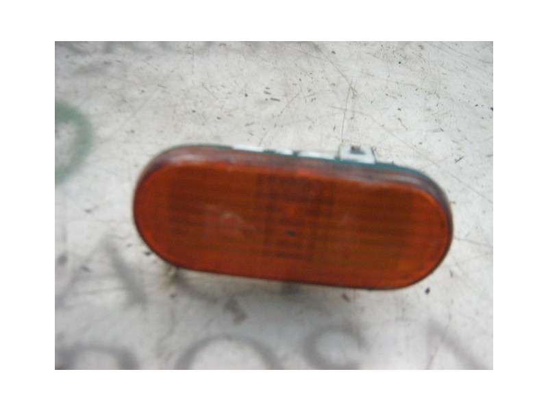 Recambio de piloto lateral derecho para seat cordoba berlina (6k2) glx referencia OEM IAM   